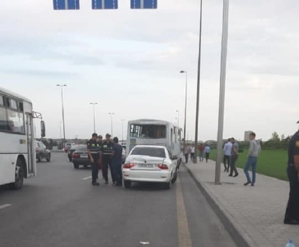 Bakıda iki avtobus toqquşdu