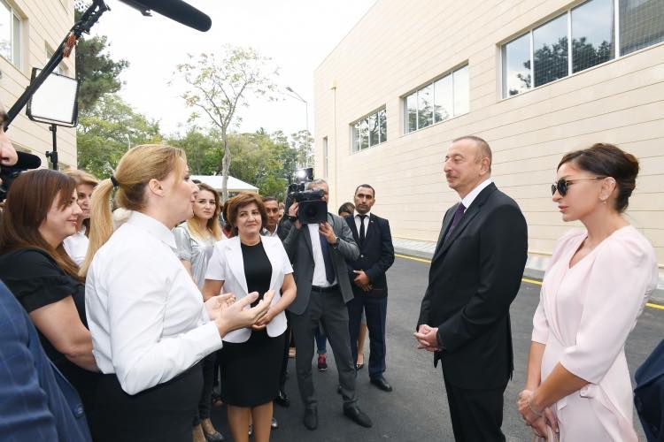 "Məktəbin əvvəlki vəziyyəti çox acınacaqlı idi" - İlham Əliyev