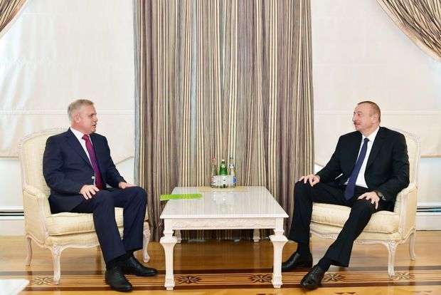 İlham Əliyev görüş keçirib - FOTO
