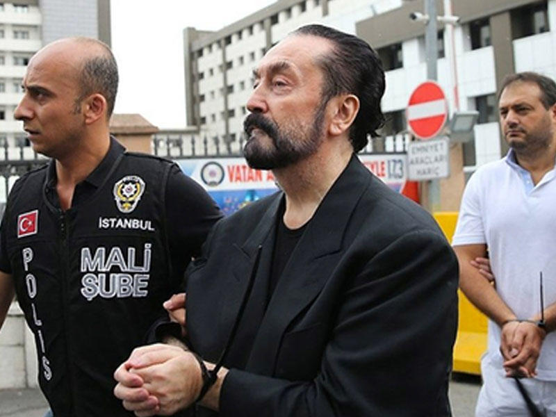 Adnan Oktar hakim qarşısında: “Bizdə qəyyumluq sistem var”