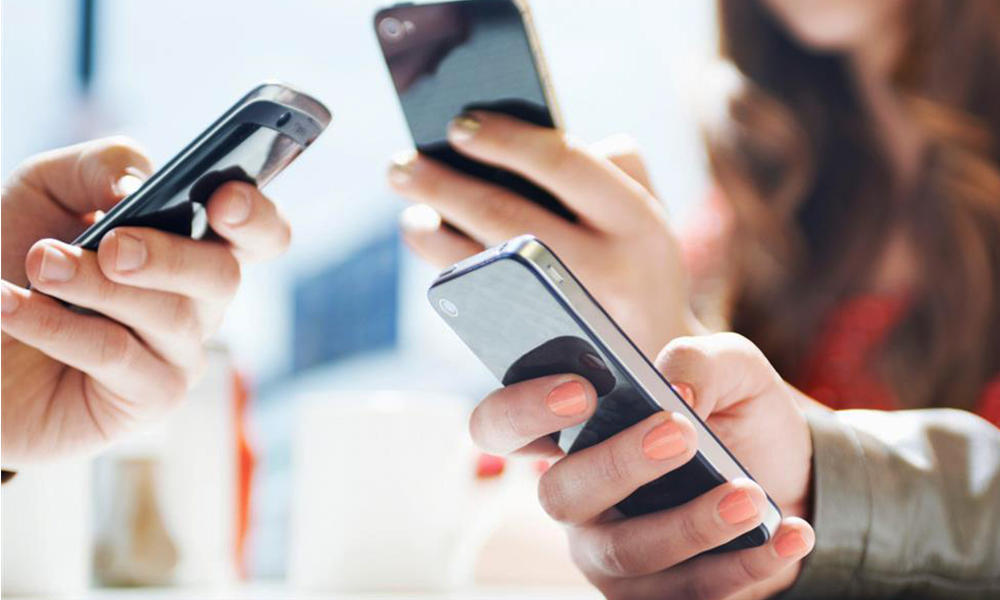 Azərpoçt adından vətəndaşların mobil telefonlarına saxta mesajlar daxil olur