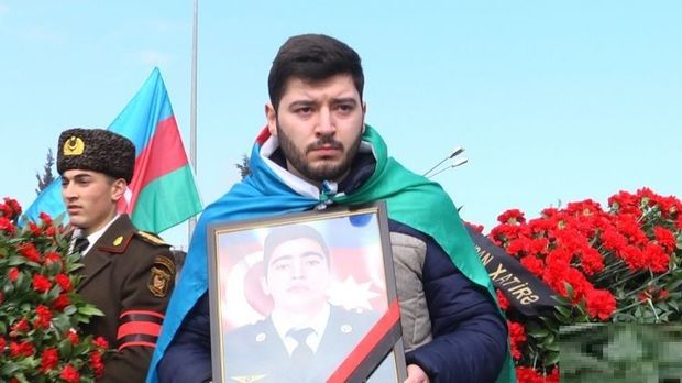 Nəşi 3 gün neytral zonada qalan 20 yaşlı şəhidin evindən - VİDEOREPORTAJ