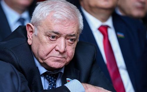 “Stadiona dronla nənələrinin tumanını gətirmişdilər” - Deputat