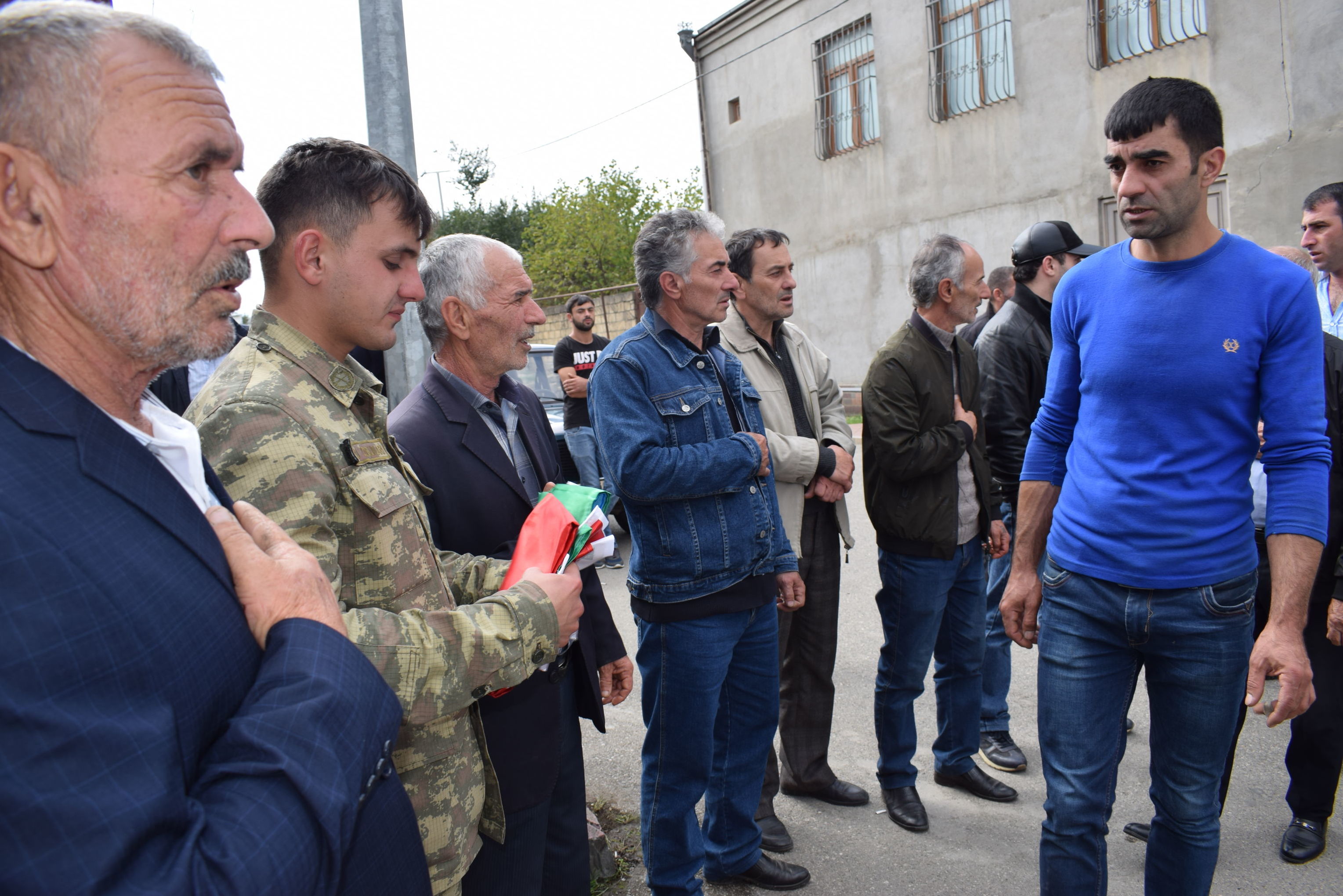 "Get əynini dəyiş, başına qara yaylıq bağla, artıq sən şəhid anasısan"