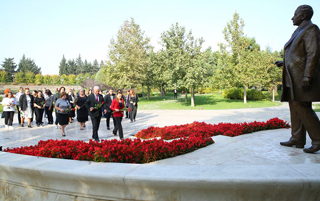 Binəqədidə Müəllimlər Günü qeyd edilib - Foto