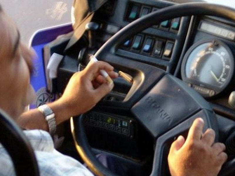 "55 avtobus sürücüsü siqaretə görə cəzalandırılıb"