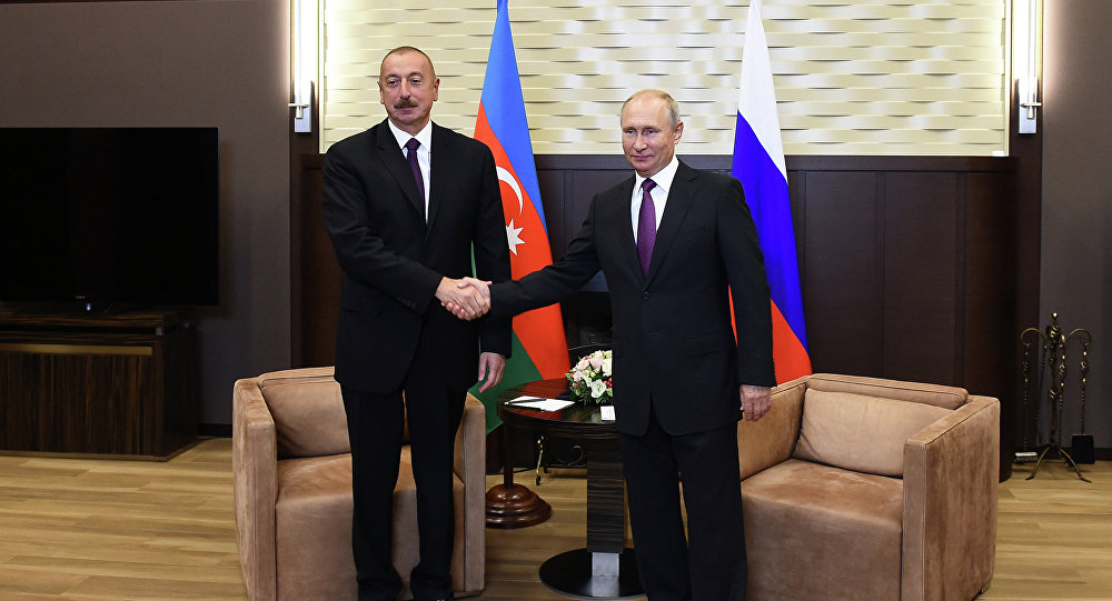 İlham Əliyev Vladimir Putini təbrik etdi
