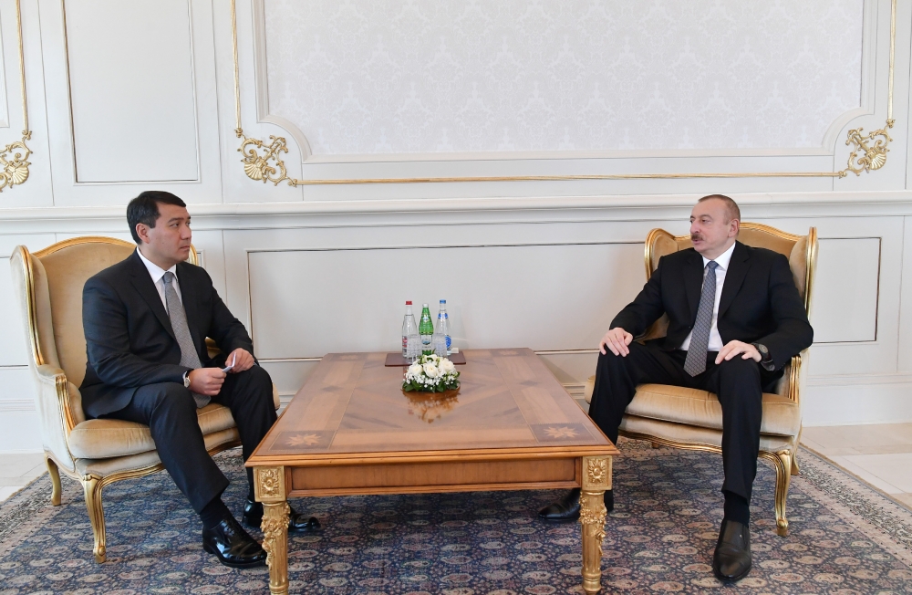 Prezident yeni səfirlə görüşdü - Foto