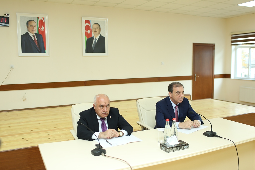 Prezident Administrasiyasının sektor müdiri Gəncədə sakinlərlə görüşüb