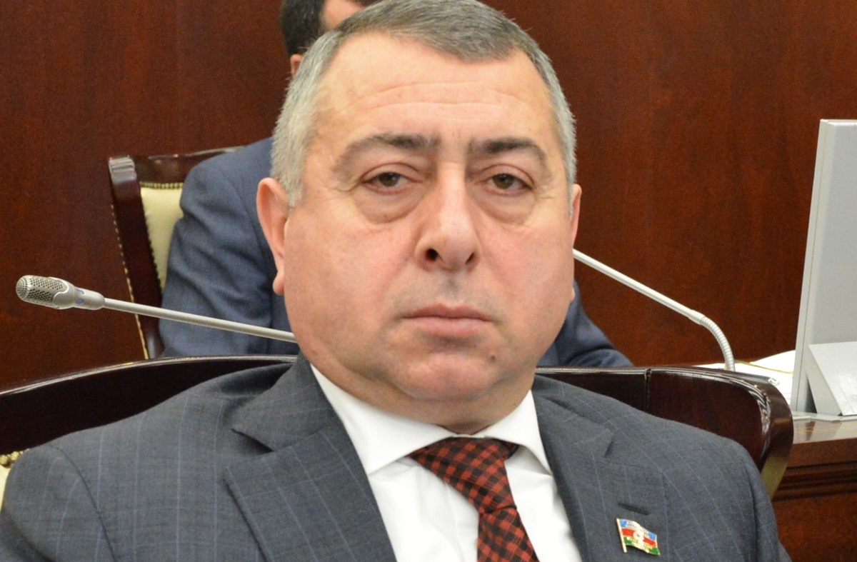 Rafael Cəbrayılov villasını satışa çıxardı - Borclu olduğu şəxslərin sayı 10 nəfərdən çoxdur