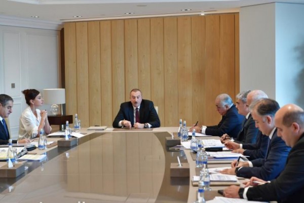 İlham Əliyev: “Hökumətin bəzi üzvləri digər üzvlər tərəfindən şantaj edilir" - VİDEO