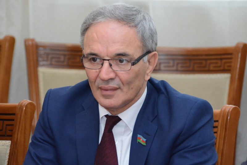 Əflatun Amaşov: Bu bizim üçün kifayət qədər ciddi siqnaldır