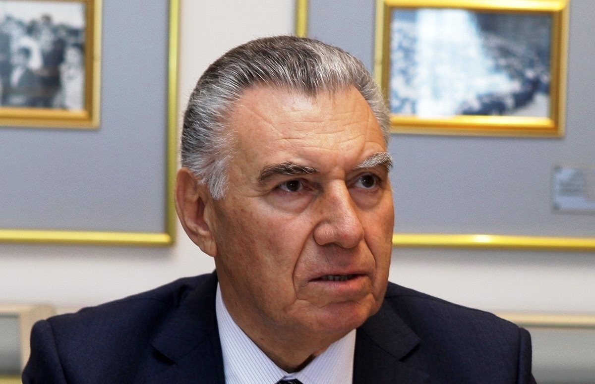 İşdən çıxarılan Əli Həsənov bu vəzifələri icra edəcək