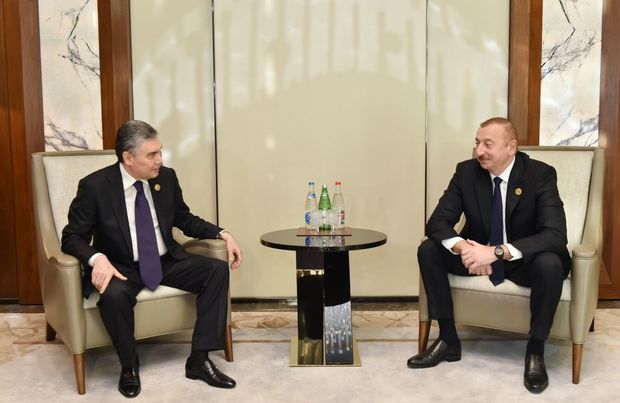 İlham Əliyev Qurbanqulu Berdiməhəmmədov ilə görüşüb - FOTO