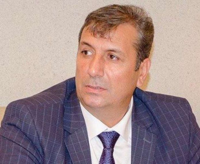 “İslahatlara dəstək verənlər” şousu, şoumenlər və gerçək niyyətlər