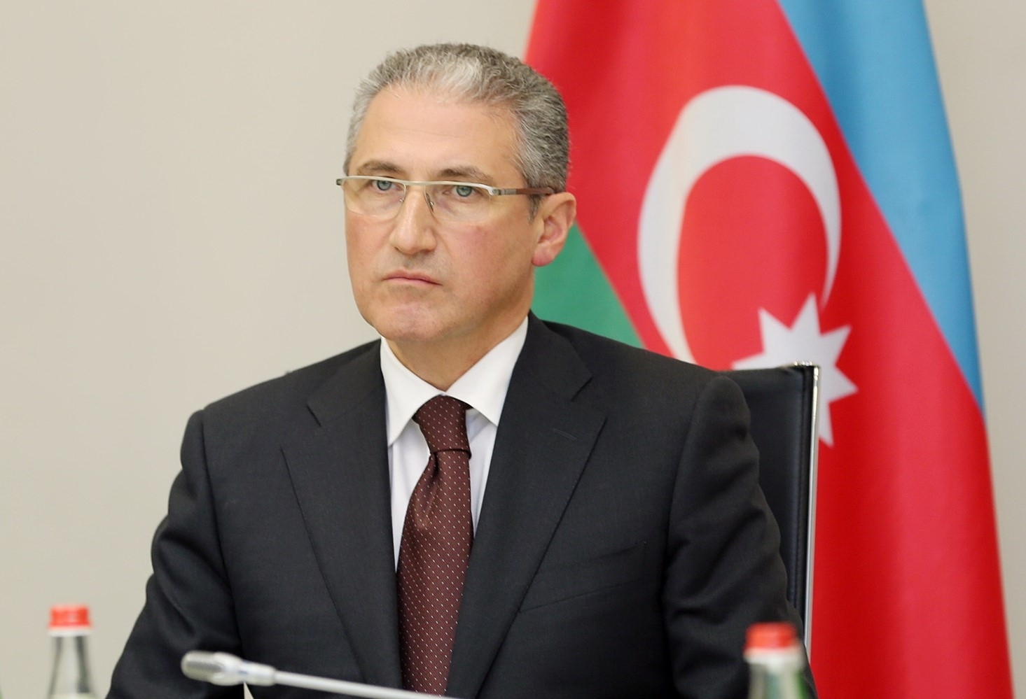 Nazir açıqladı - "Köhnə avtomobillər yollardan yığışdırılacaq"