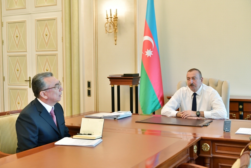 İlham Əliyev Bakı Şəhər İcra Hakimiyyətinin başçısını qəbul edib