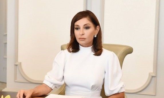 Mehriban Əliyeva Azərbaycan xalqını təbrik etdi
