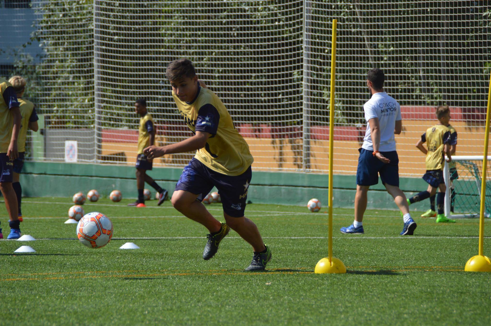 AFFA 2 futbolçunu Barselonaya göndərdi - FOTO