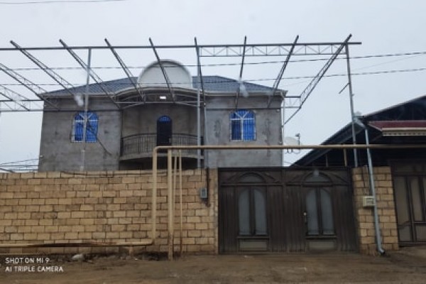 Başçının müavinindən villası ilə ağlı açıqlama - "Qaranquş deyilik ki, budaqda yaşayaq"