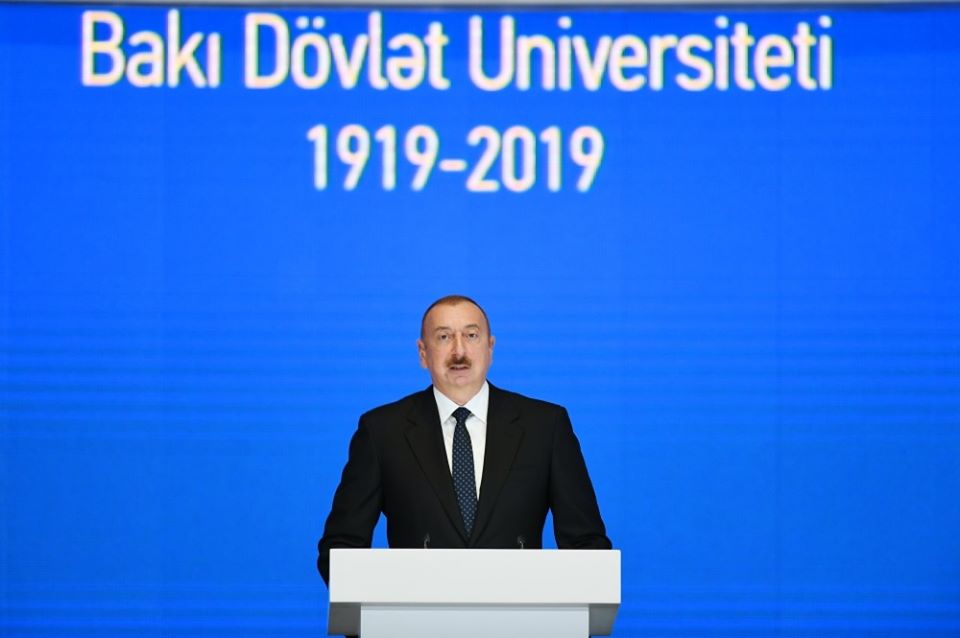 Azərbaycan Prezidenti BDU-nun 100 illiyi mərasimində iştirak edir