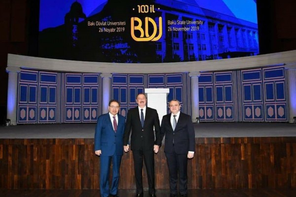 İlham Əliyev BDU-nun keçmiş və indiki rektoru ilə - FOTOLAR