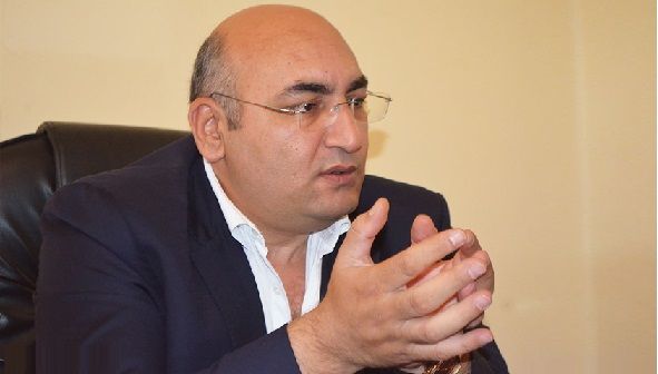 İqbal Ağazadənin evinə basqın edildi