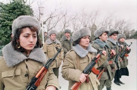 "Ərindən boşanmış, küçə qadınları idi..." - Sabiq deputat 