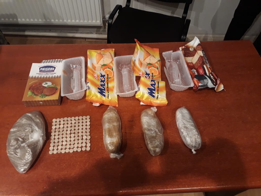 Şirniyyatın içərisindən narkotik çıxdı