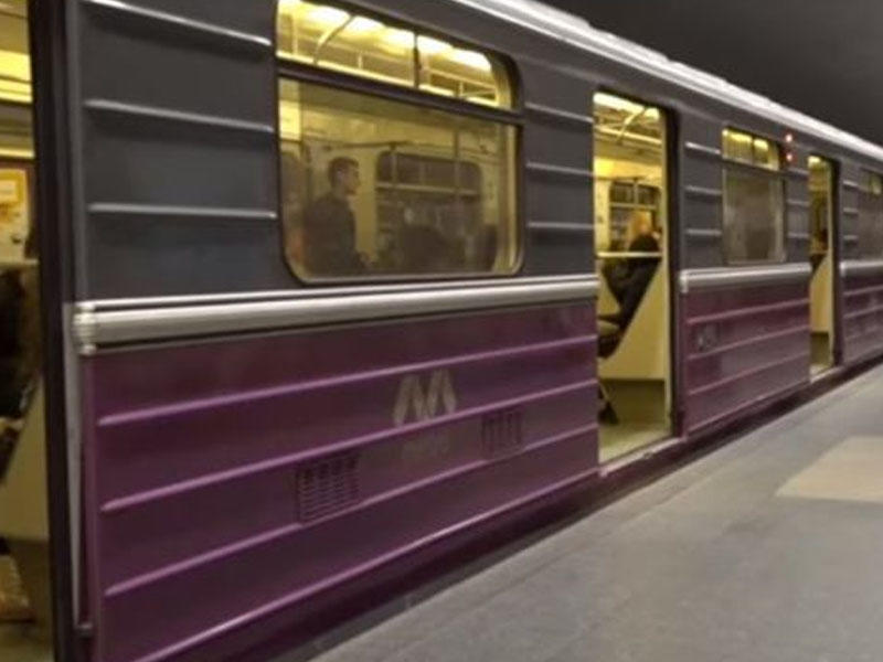 Bakı metrosunda HƏYƏCANLI ANLAR
