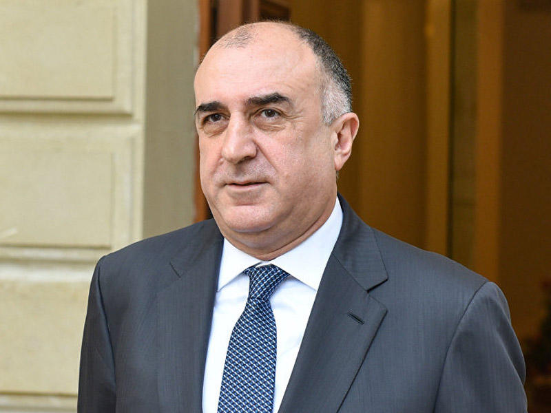 Elmar Məmmədyarov Slovakiyaya yola düşdü