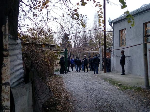 Bərdədə bir ailə dəm qazından zəhərlənib, azyaşlı uşaq ölüb
