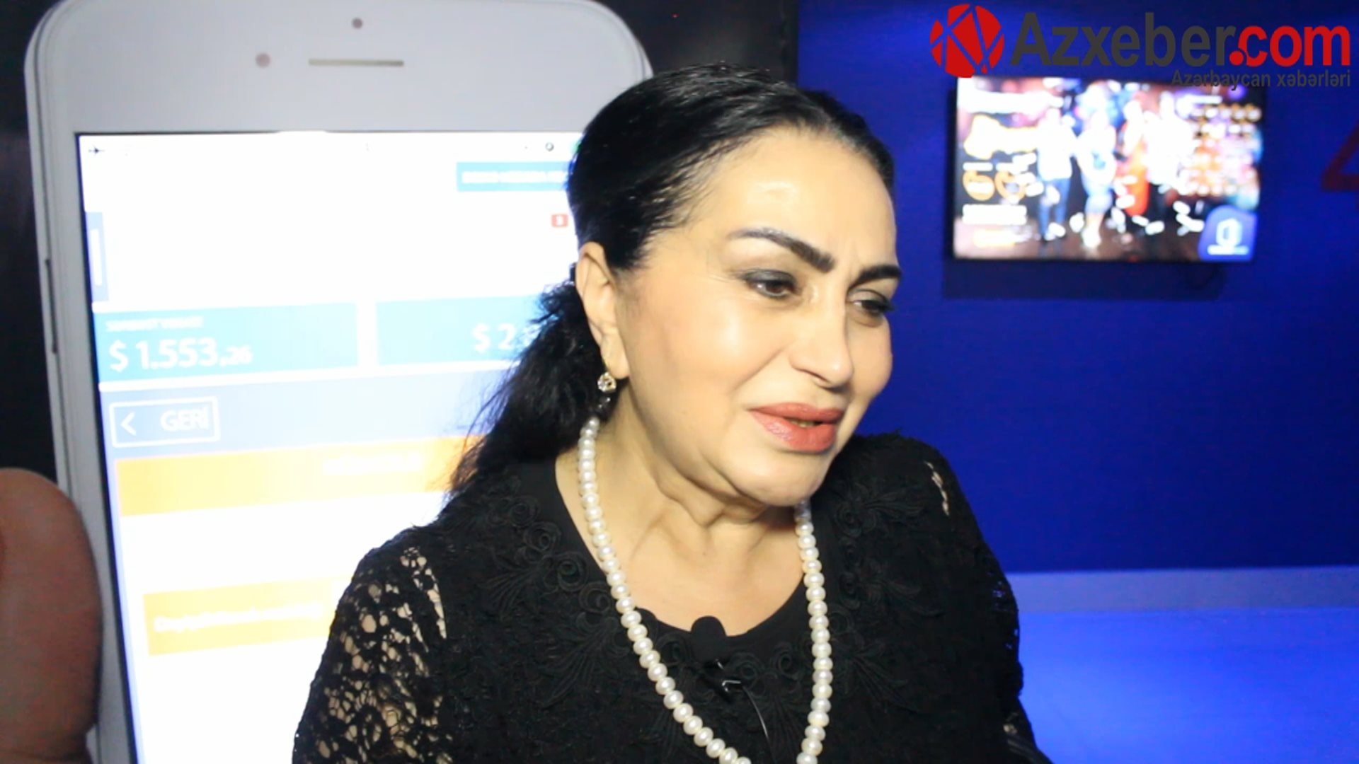 Firuzə: “Səhnədə olduğum üçün hicab taxa bilmirəm" -VİDEO