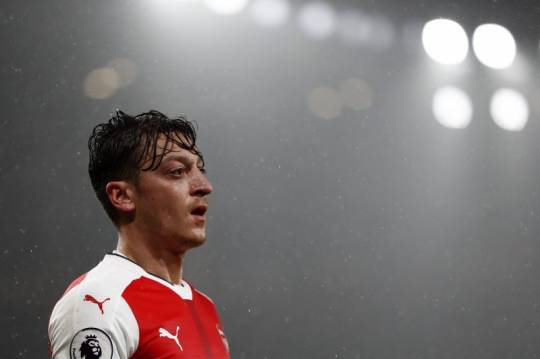 Məsut Özil Həzrəti Əlidən sitat gətirdi