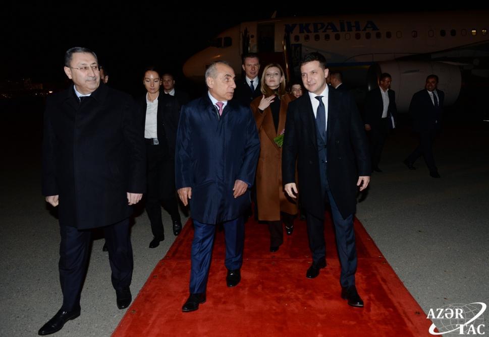 Ukrayna Prezidenti Azərbaycana rəsmi səfərə gəlib - FOTO