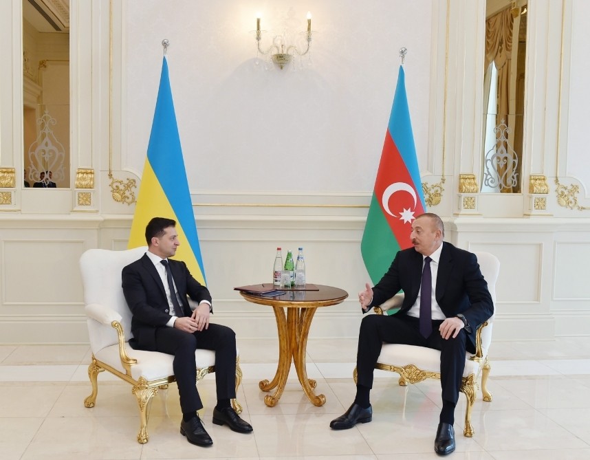 Vladimir Zelenski Azərbaycan Prezidentini Ukraynaya rəsmi səfərə dəvət edib