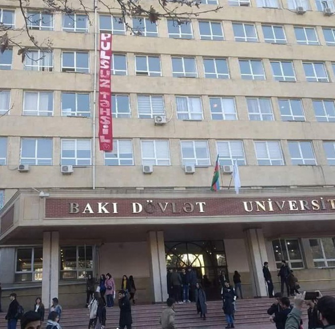 BDU tələbələri etiraz aksiyası keçirdi - Universitetdən açıqlama