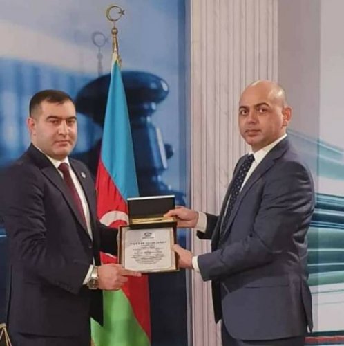 Adəm Məmmədov "qızıl qələm" mükafatına layiq görüldü