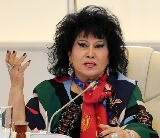 Zeynəb Xanlarova deputat olmaq fikrindən daşındı