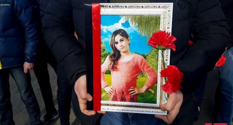 Məşhurlar Nərminin qətlindən danışdı: "Ağır cəza almalıdır"