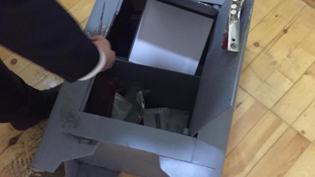 Bakıda sürücü müdirinin seyfini oğratdı - külli miqdarda pul... - FOTO