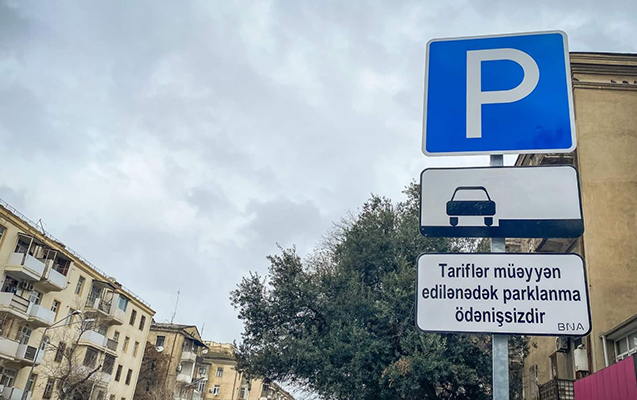 "Parklanma ödənişsizdir" lövhələri quraşdırılır - FOTO