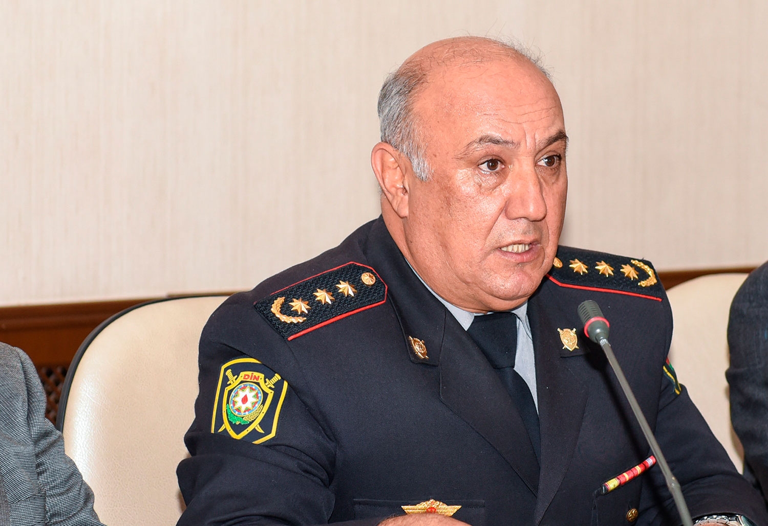Vaqif Əsədovdan sürücülərə xəbərdarlıq - Bu yollardan keçməyin