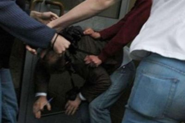 Bakıda gənci döyüb, xəstəxanalıq etdilər