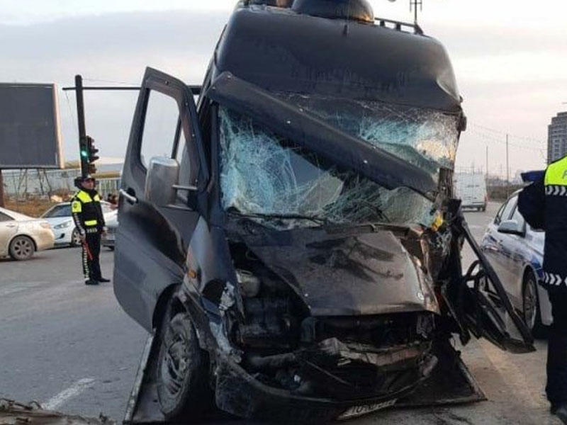 Sumqayıtda ağır avtobus qəzası: ölən və yaralılar var
