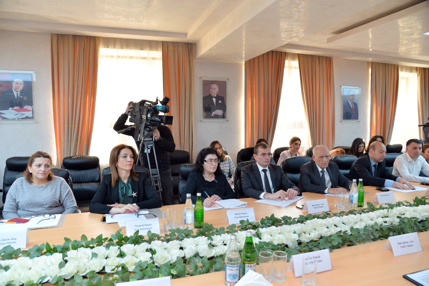 Bakı Şəhəri üzrə Təhsil İdarəsinin təşkilatçılığı ilə dəyirmi masa keçirilib - Fotolar