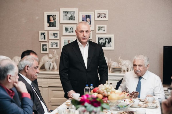 Ülvi Quliyev Yasamal rayon Ağsaqallar Şurasının sədrini ziyarət etdi - FOTOLAR
