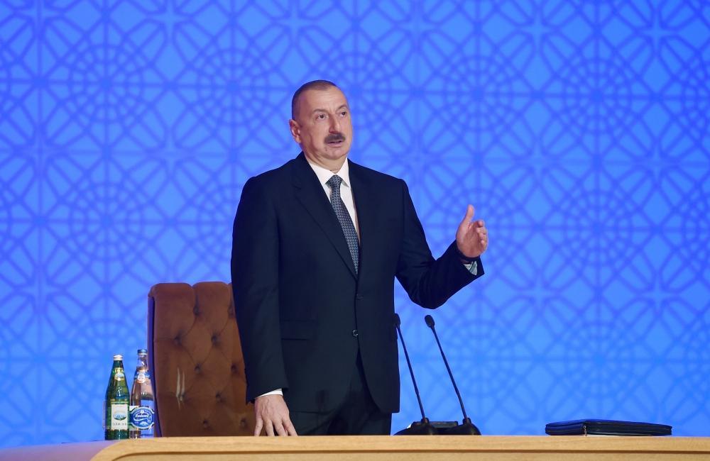 Prezidentdən sərt xəbərdarlıq: “Heç bir toxunulmaz məmur yoxdur” - VİDEO
