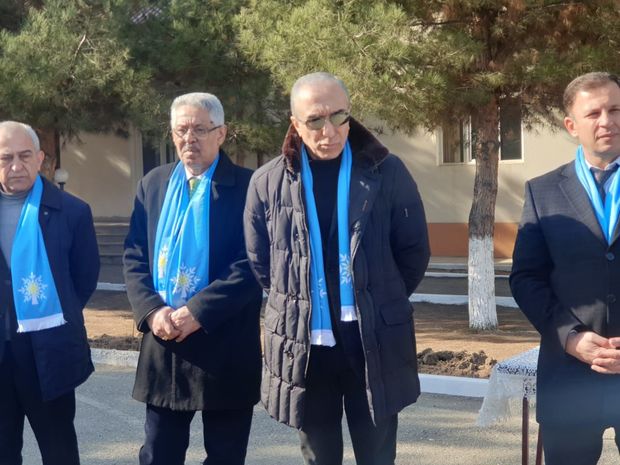 Nizami Səfərov seçiciləri ilə görüşlərini davam etdirir - FOTO