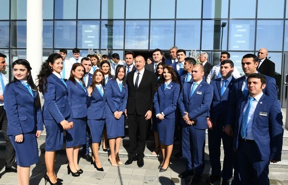 İlham Əliyev Kürdəmirdə “ASAN xidmət” mərkəzinin açılışında - FOTO